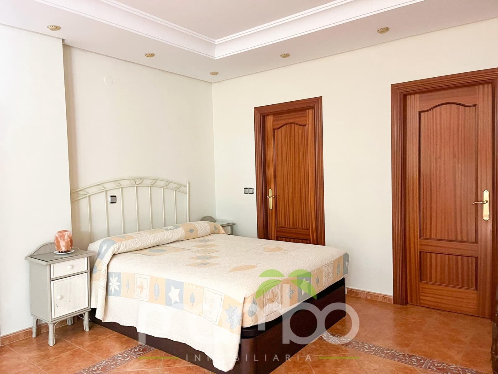 4 soveværelse Rækkehus til salg i Torre del Mar med swimmingpool garage - € 650.000 (Ref: 9484018)