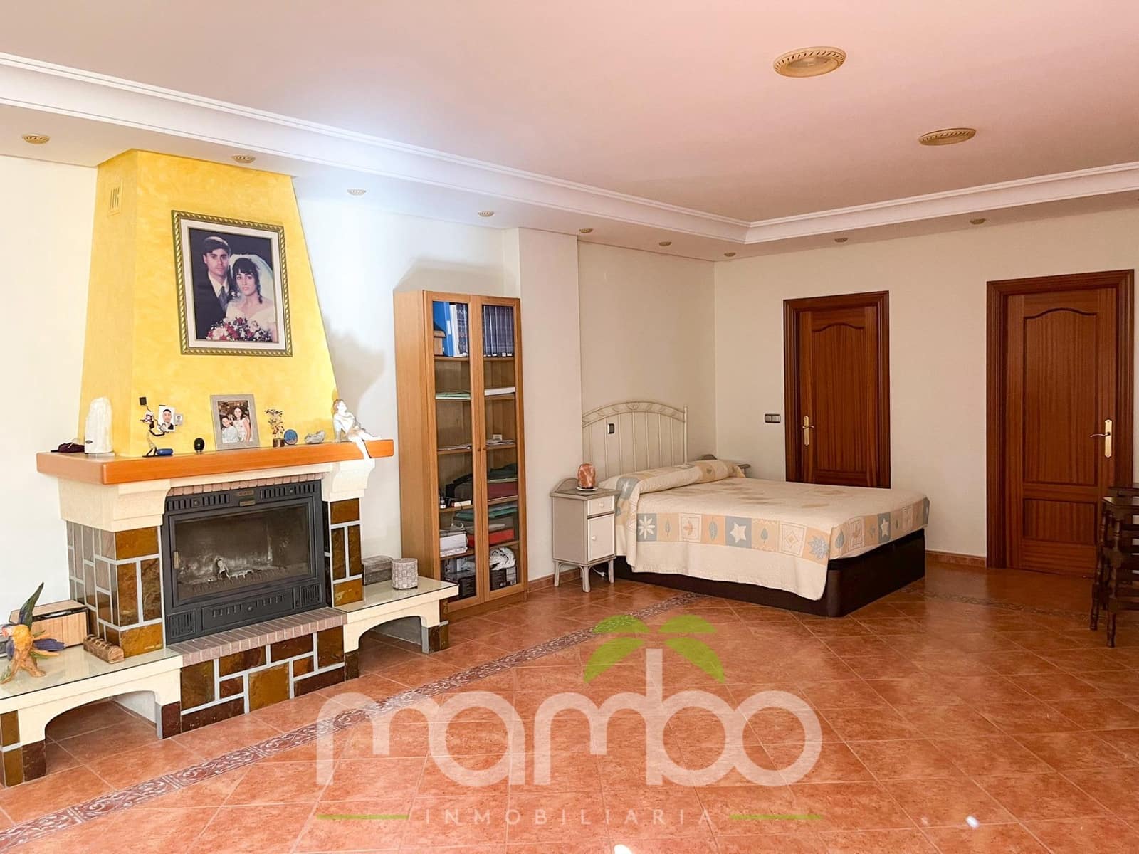 4 soveværelse Rækkehus til salg i Torre del Mar med swimmingpool garage - € 650.000 (Ref: 9484018)