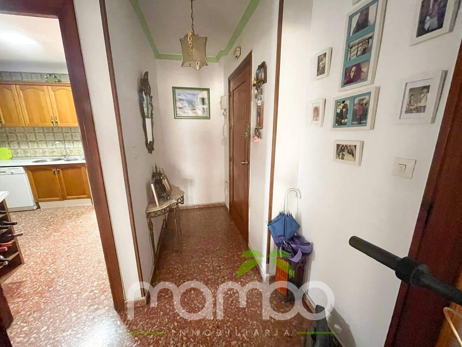 4 bedroom Flat for sale in Velez-Malaga - € 225,000 (Ref: 9484022)
