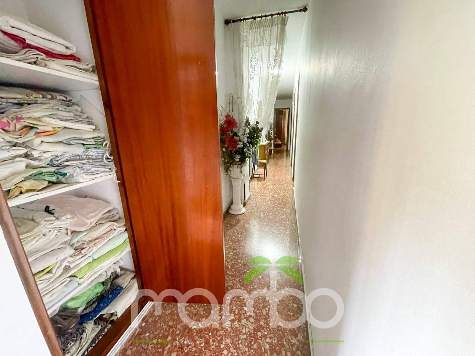 4 bedroom Flat for sale in Velez-Malaga - € 225,000 (Ref: 9484022)