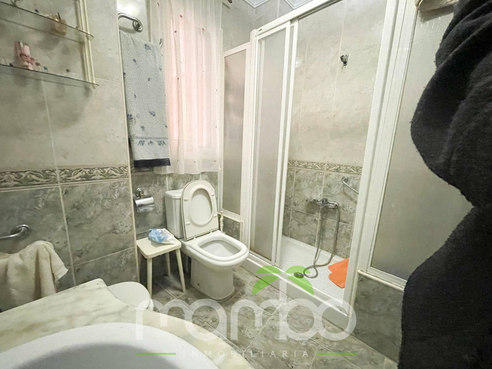 4 bedroom Flat for sale in Velez-Malaga - € 225,000 (Ref: 9484022)