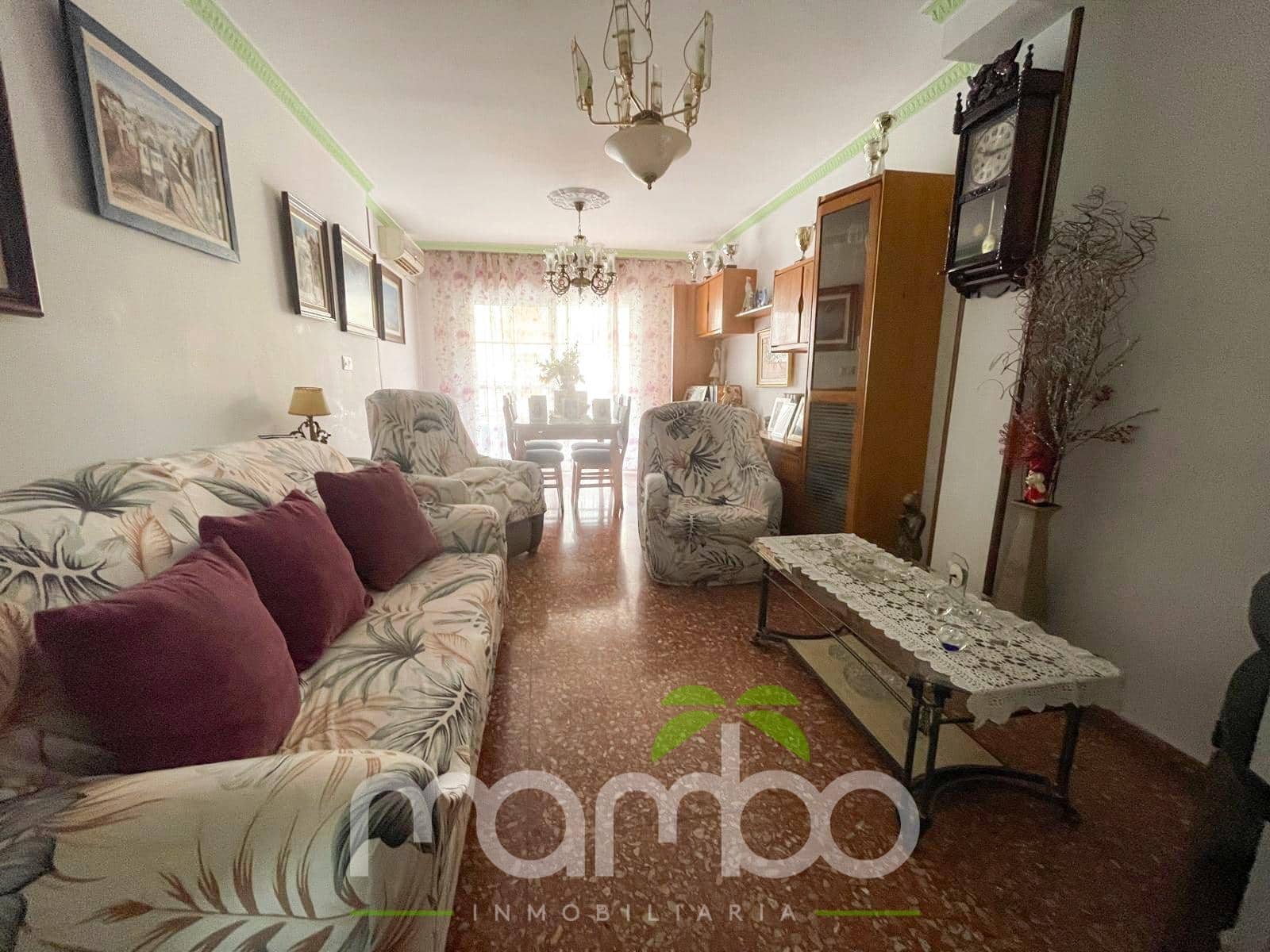 4 bedroom Flat for sale in Velez-Malaga - € 225,000 (Ref: 9484022)
