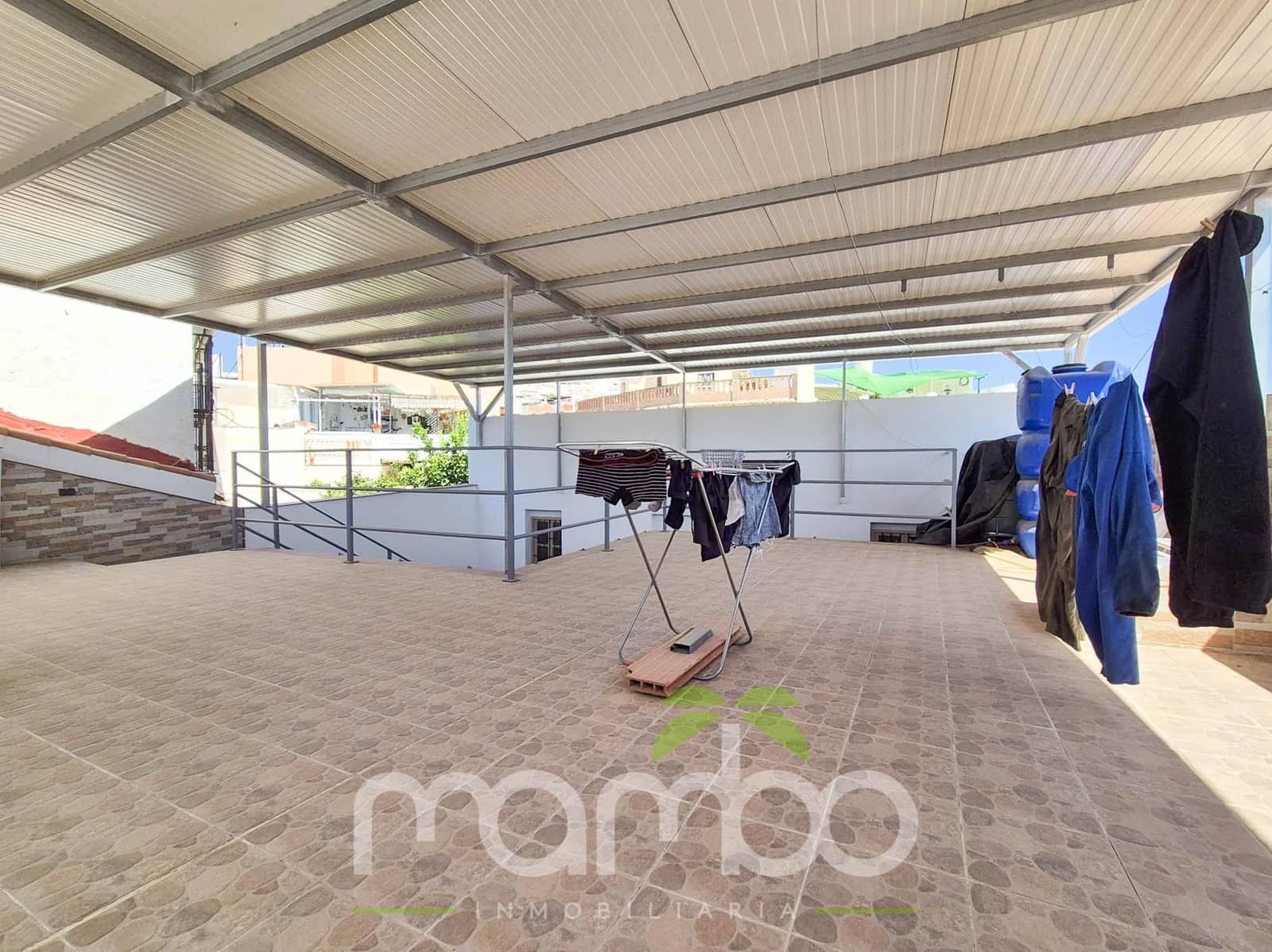 2 bedroom Townhouse for sale in Velez-Malaga with garage - € 270,000 (Ref: 9484023)