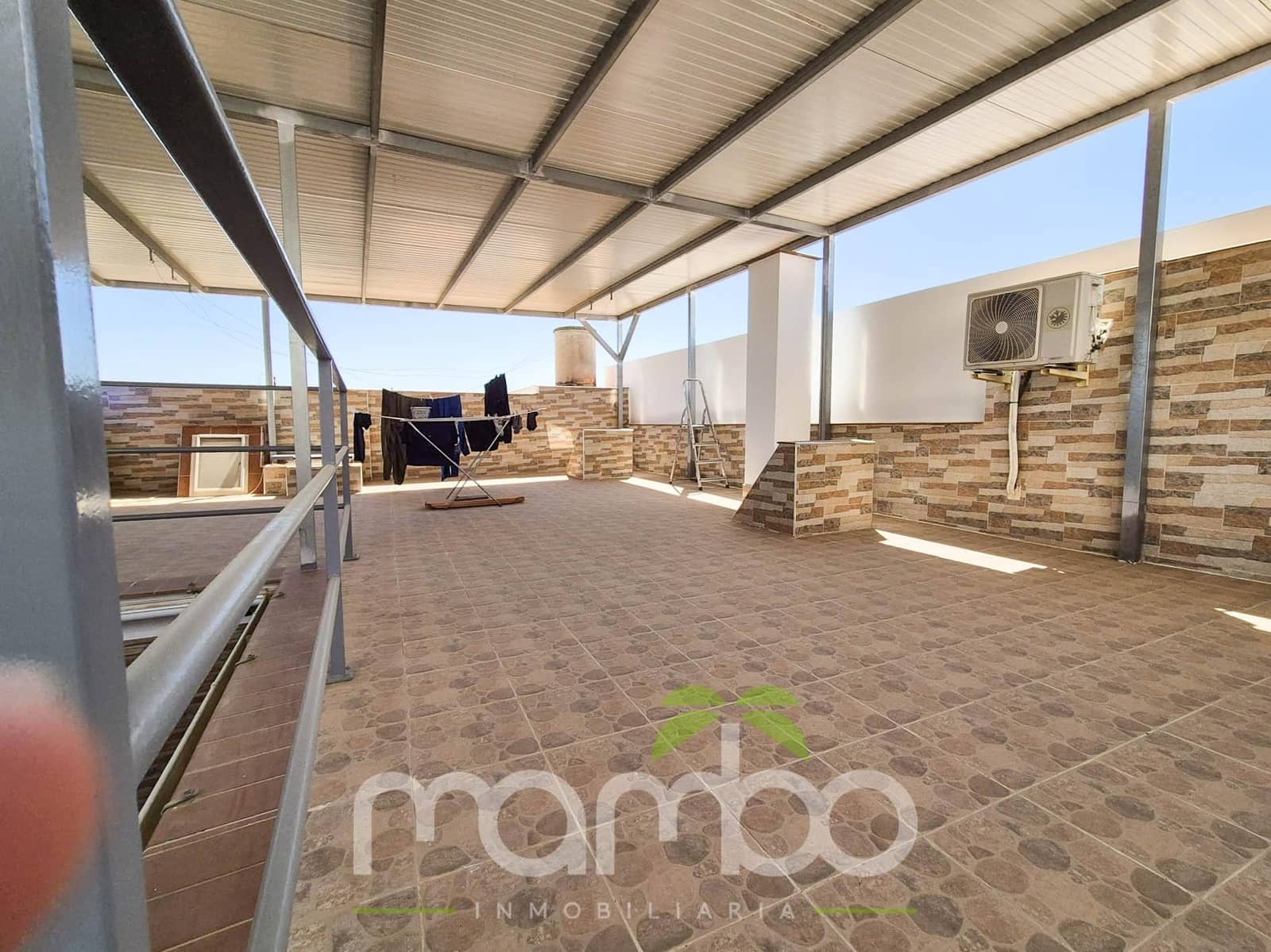 2 bedroom Townhouse for sale in Velez-Malaga with garage - € 270,000 (Ref: 9484023)