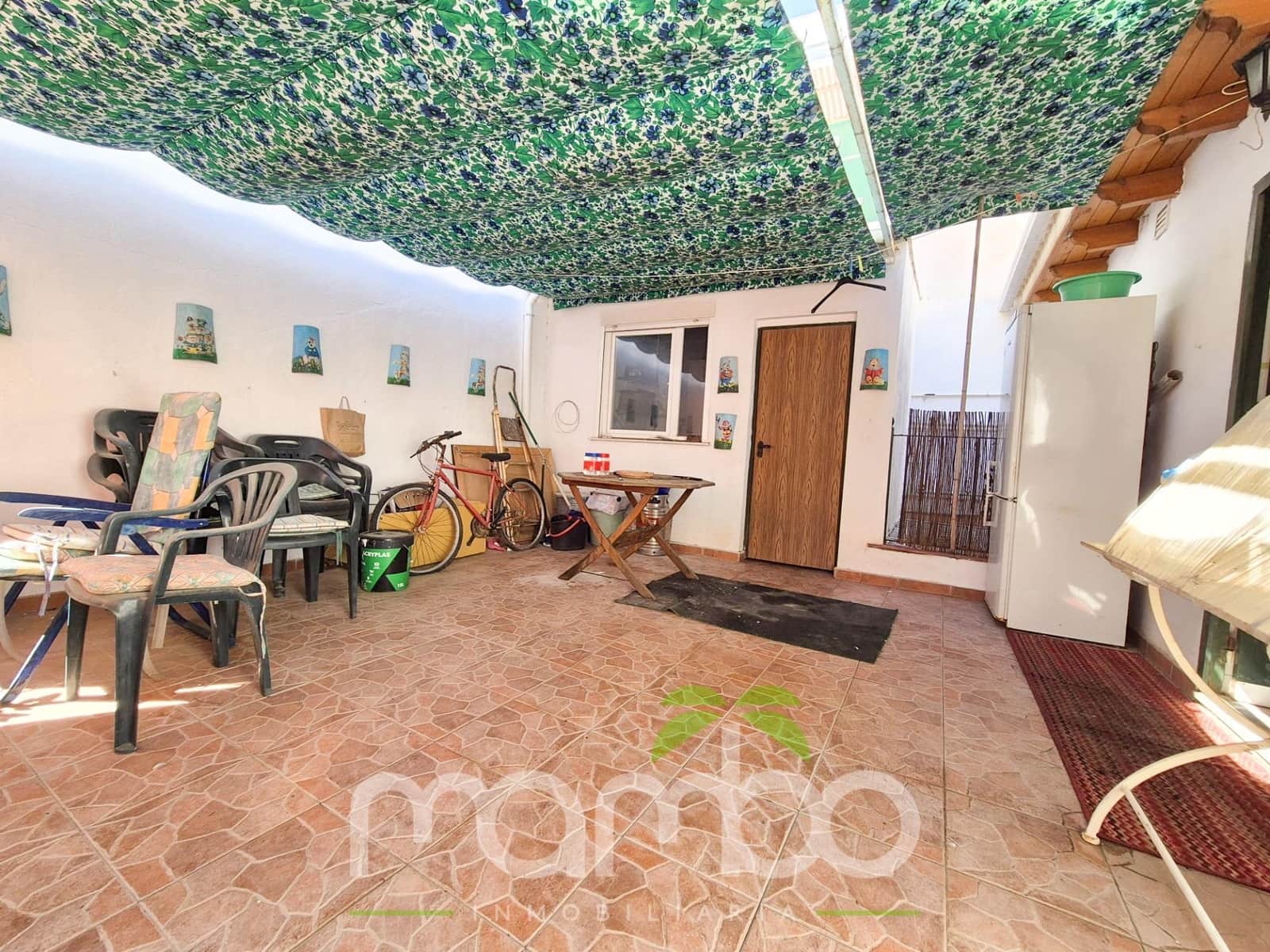 5 bedroom Villa for sale in Torre del Mar with garage - € 430,000 (Ref: 9484025)