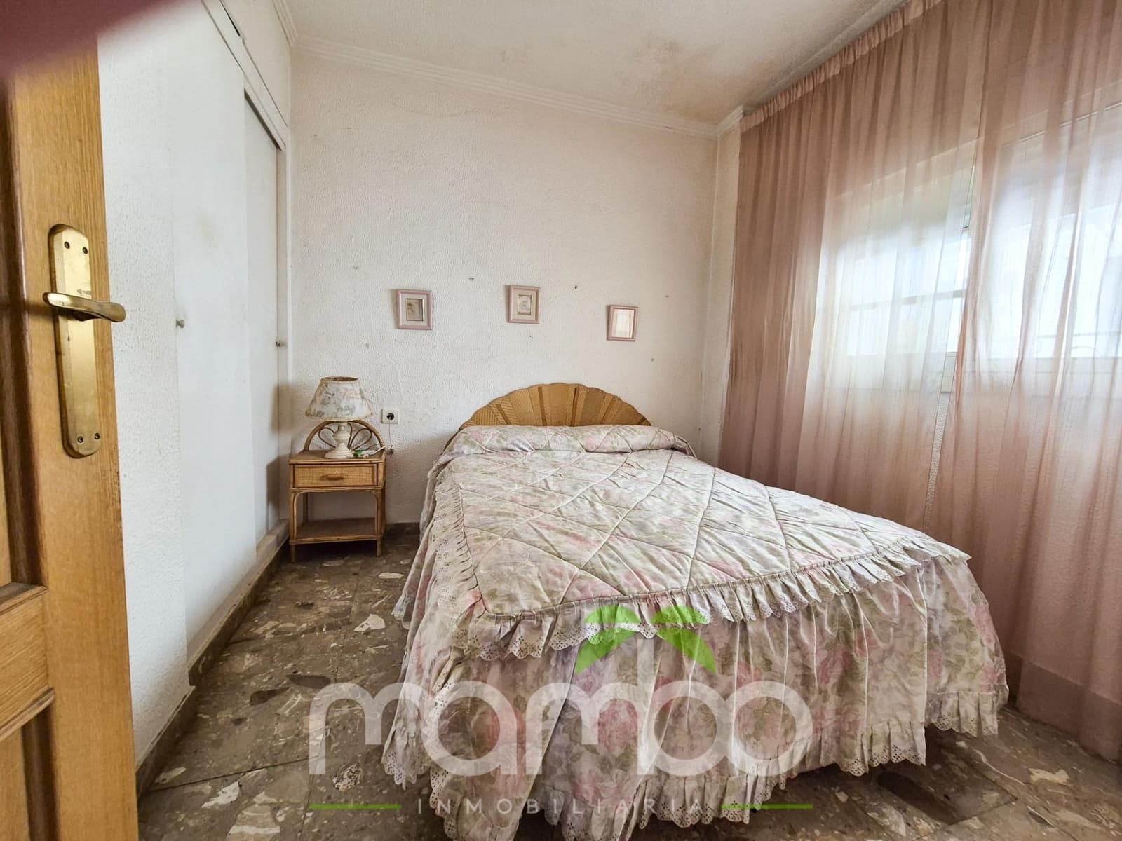 5 bedroom Villa for sale in Torre del Mar with garage - € 430,000 (Ref: 9484025)