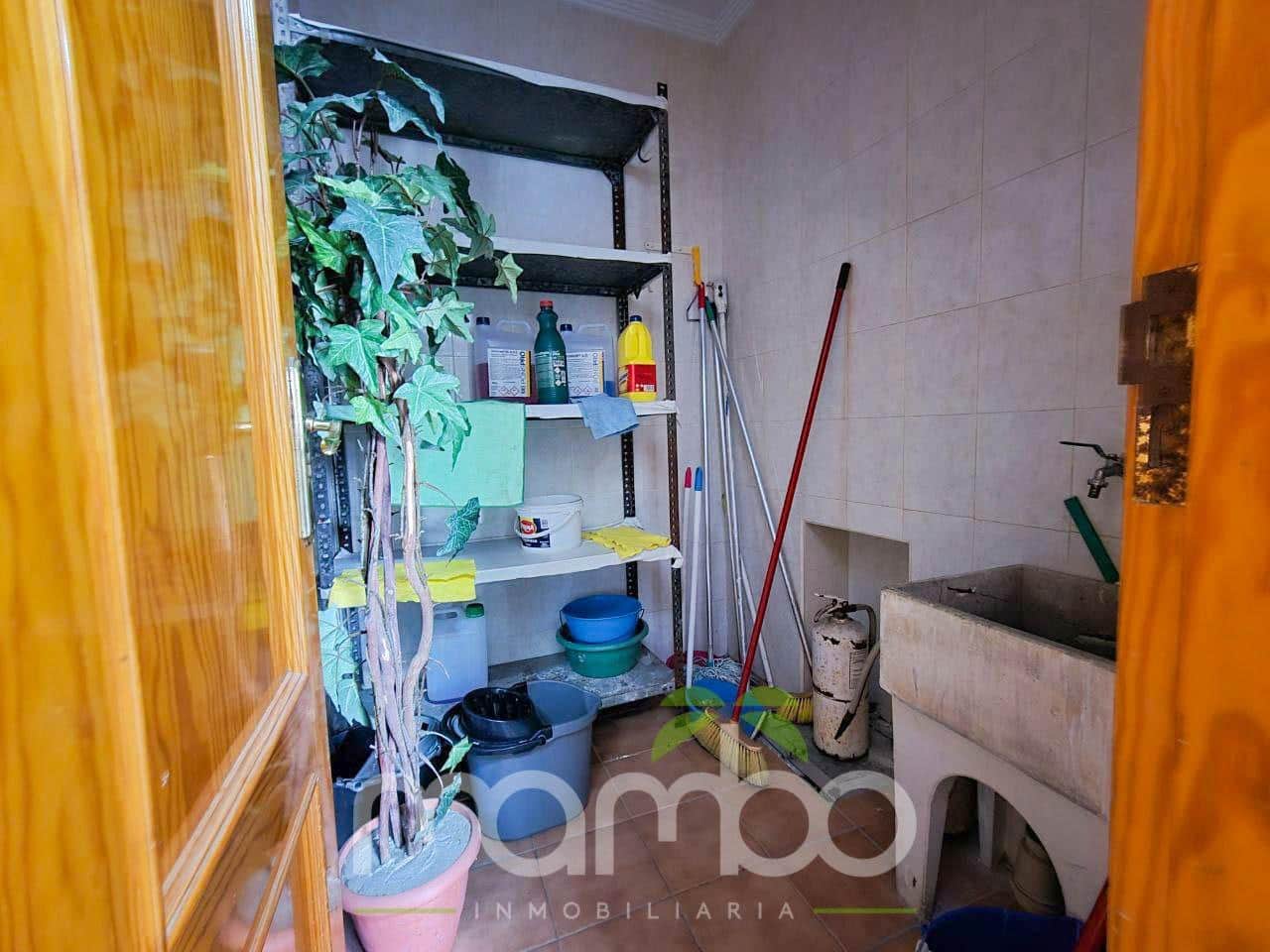 Pareado de 3 habitaciones en Vélez-Málaga en venta con garaje - 330.000 € (Ref: 9484027)