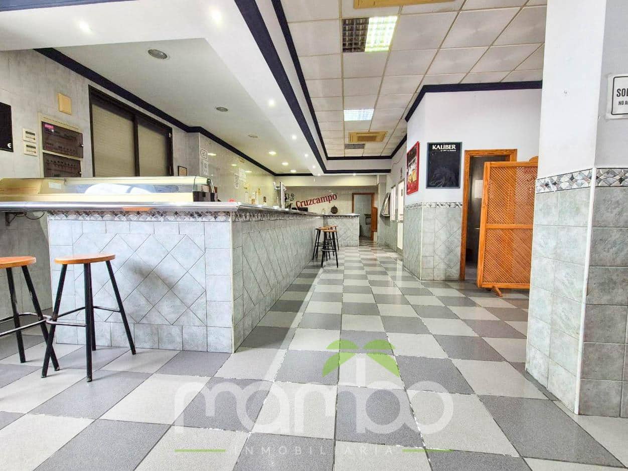 Pareado de 3 habitaciones en Vélez-Málaga en venta con garaje - 330.000 € (Ref: 9484027)