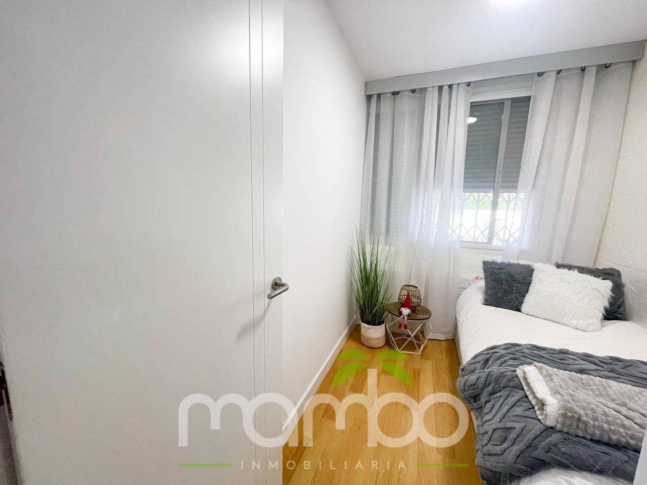 3 bedroom Flat for sale in Torre del Mar - € 310,000 (Ref: 9484028)