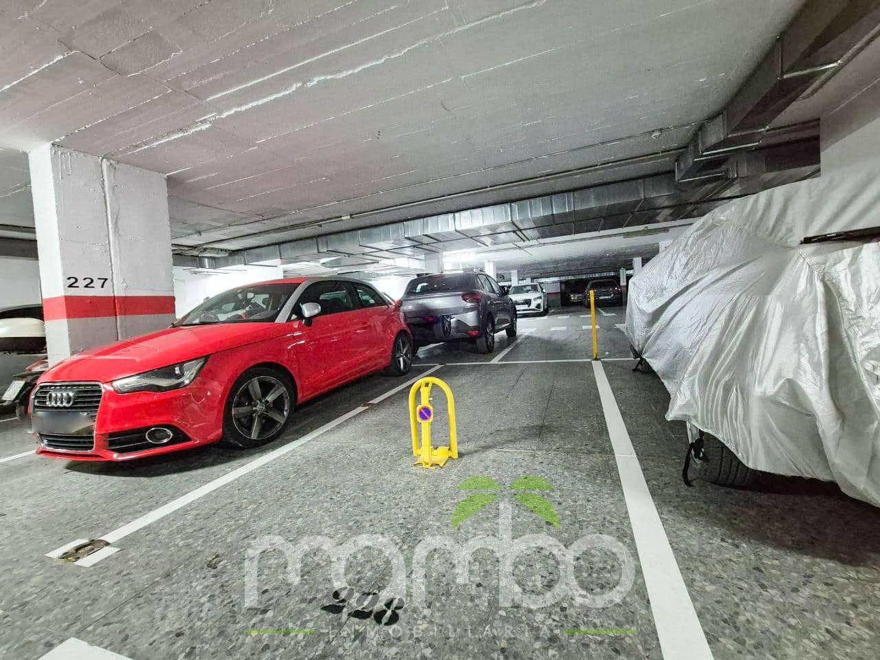 Garage for sale in Velez-Malaga - € 16,000 (Ref: 9484029)