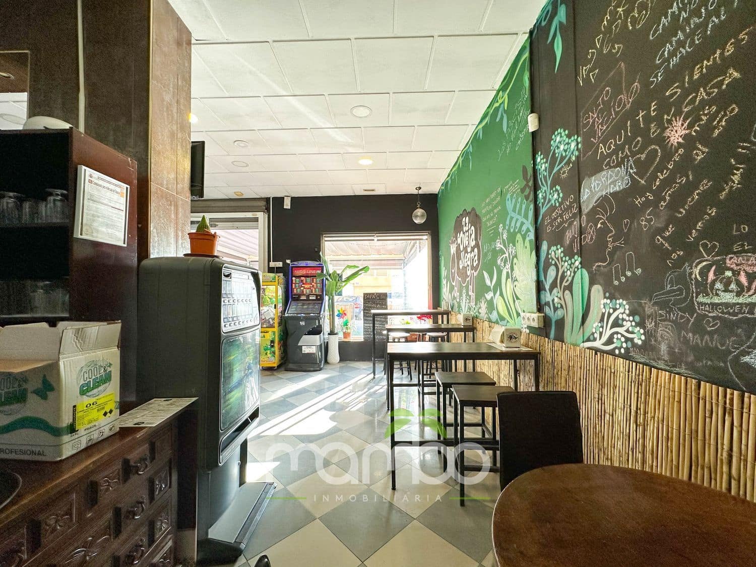 Kommersiell til salgs i Caleta de Velez - € 300 000 (Ref: 9484031)