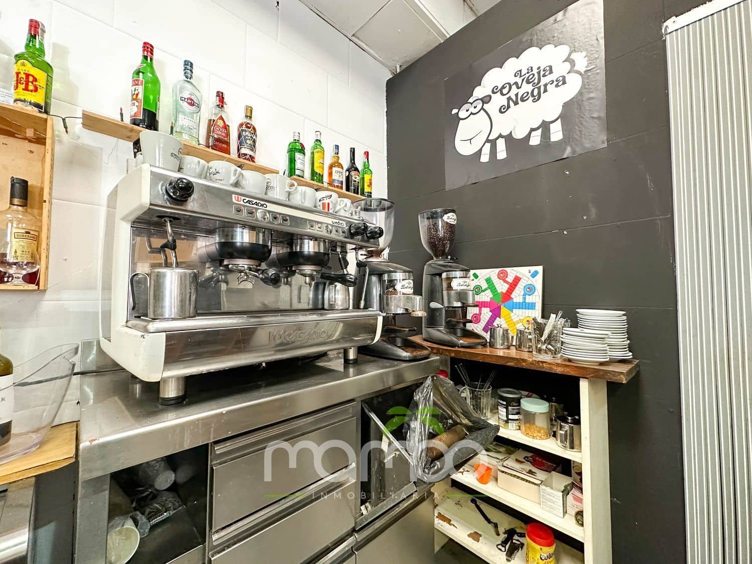 Kommersiell til salgs i Caleta de Velez - € 300 000 (Ref: 9484031)