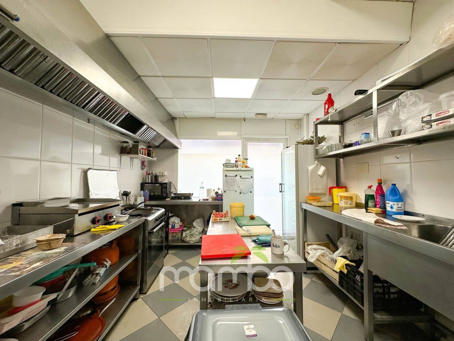 Kommersiell til salgs i Caleta de Velez - € 300 000 (Ref: 9484031)