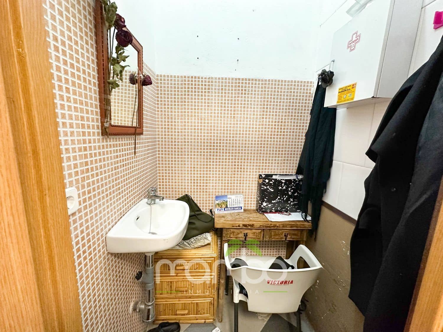 Kommersiell til salgs i Caleta de Velez - € 300 000 (Ref: 9484031)