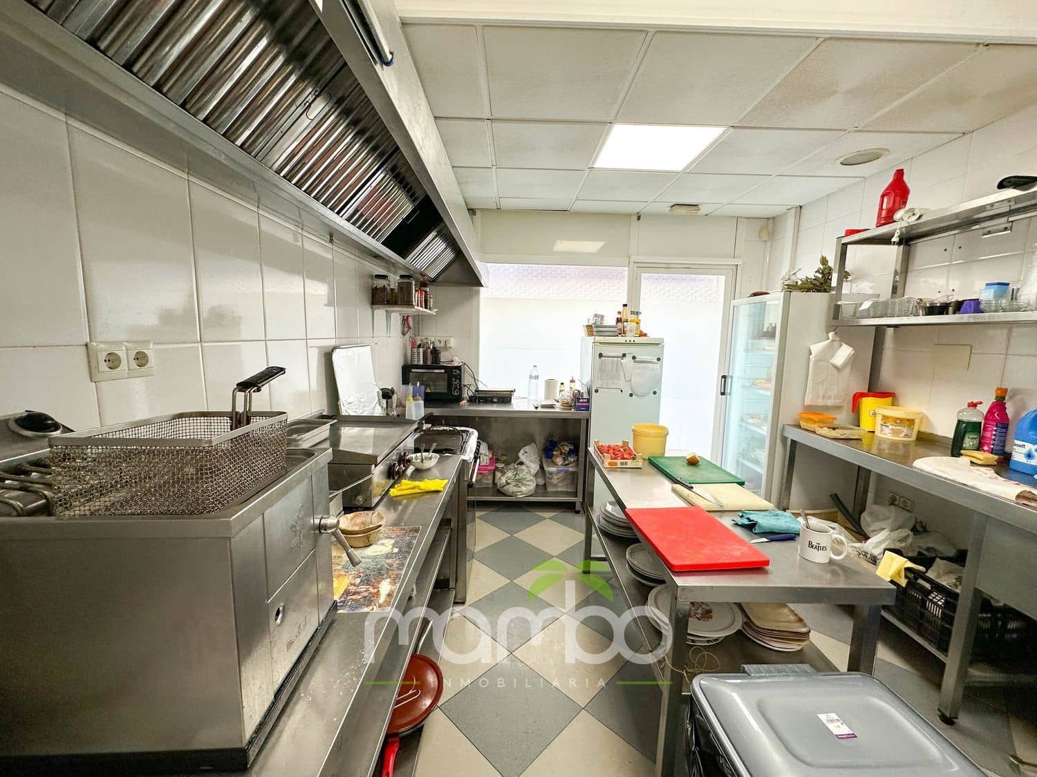 Kommersiell til salgs i Caleta de Velez - € 300 000 (Ref: 9484031)