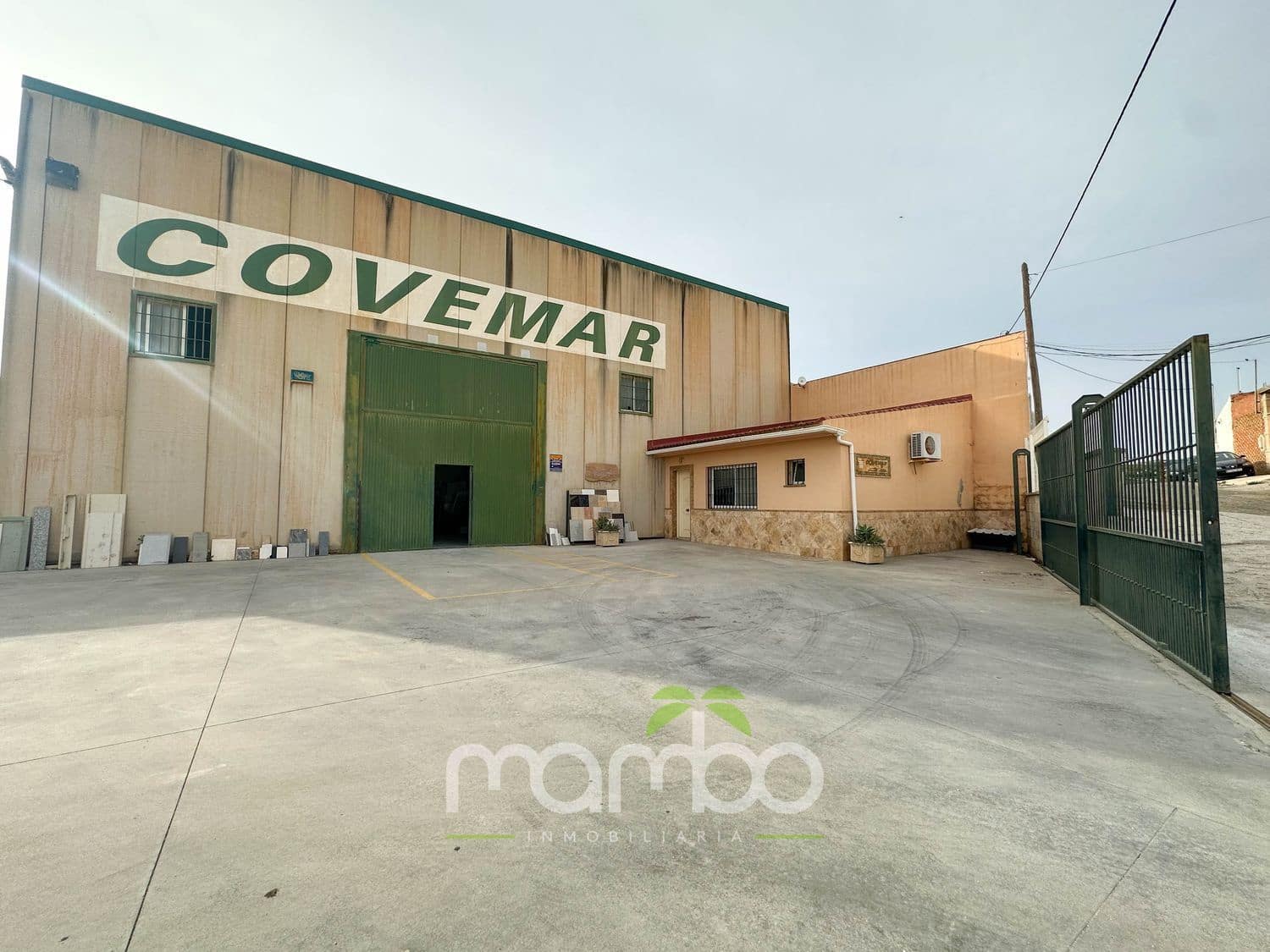 Komercyjne na sprzedaż w Velez-Malaga - 549 000 € (Ref: 9484032)