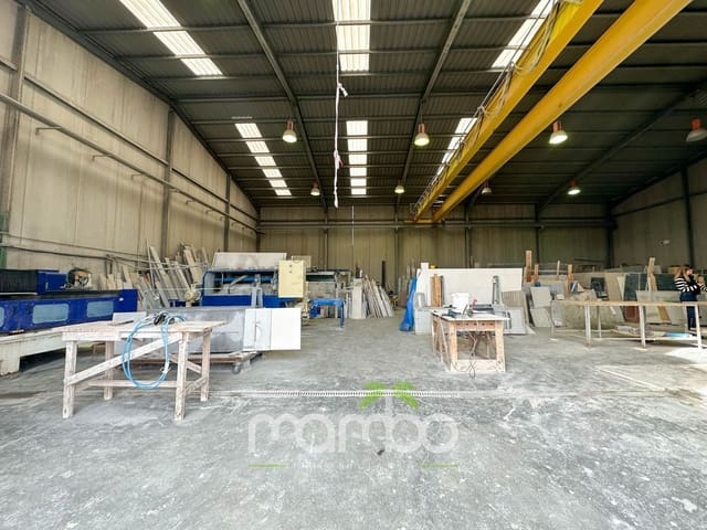 Komercyjne na sprzedaż w Vélez-Málaga - 549 000 € (Ref: 9484032)