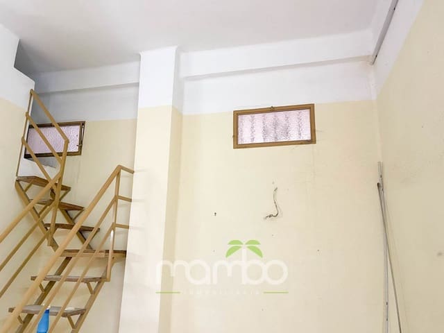 Kaupallinen myytävänä paikassa Torre del Mar, Vélez-Málaga - 129 000 € (Ref: 9484033)