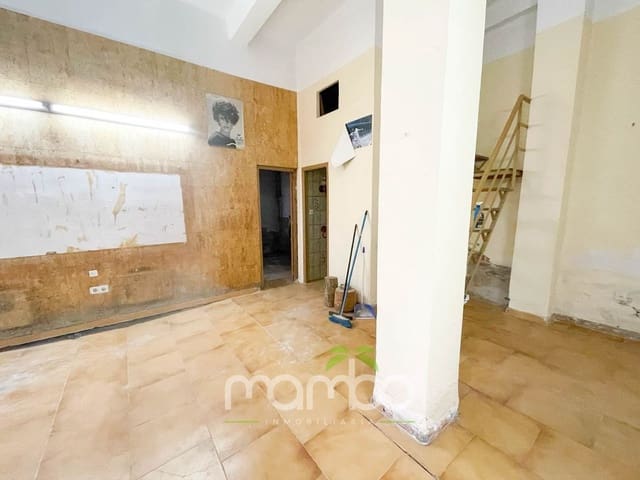 Kaupallinen myytävänä paikassa Torre del Mar, Vélez-Málaga - 129 000 € (Ref: 9484033)