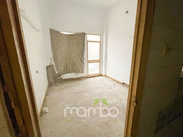 Kaupallinen myytävänä paikassa Torre del Mar, Vélez-Málaga - 129 000 € (Ref: 9484033)