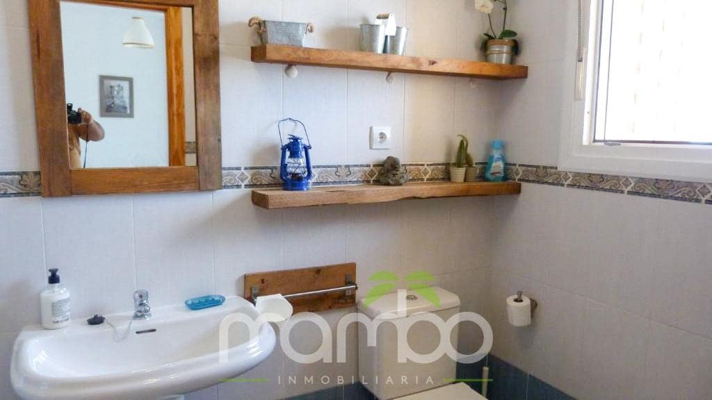 4 slaapkamer Rijtjeshuis te koop in Chilches met garage - € 490.000 (Ref: 9495382)