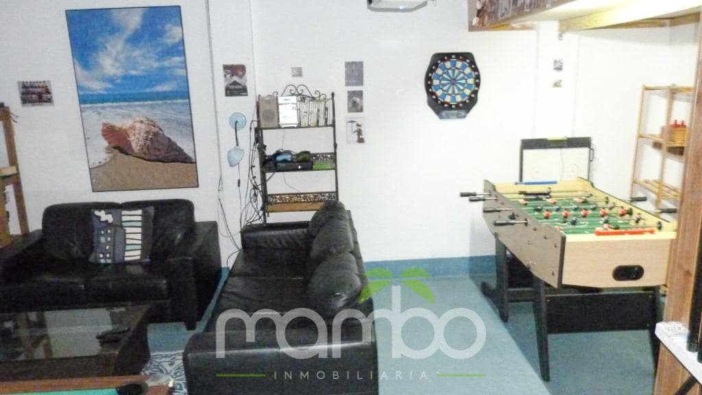 4 slaapkamer Rijtjeshuis te koop in Chilches met garage - € 490.000 (Ref: 9495382)