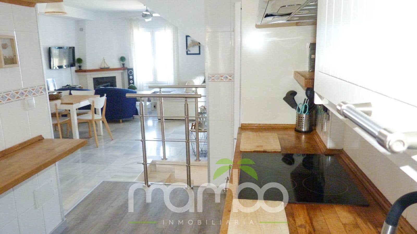 4 slaapkamer Rijtjeshuis te koop in Chilches met garage - € 490.000 (Ref: 9495382)