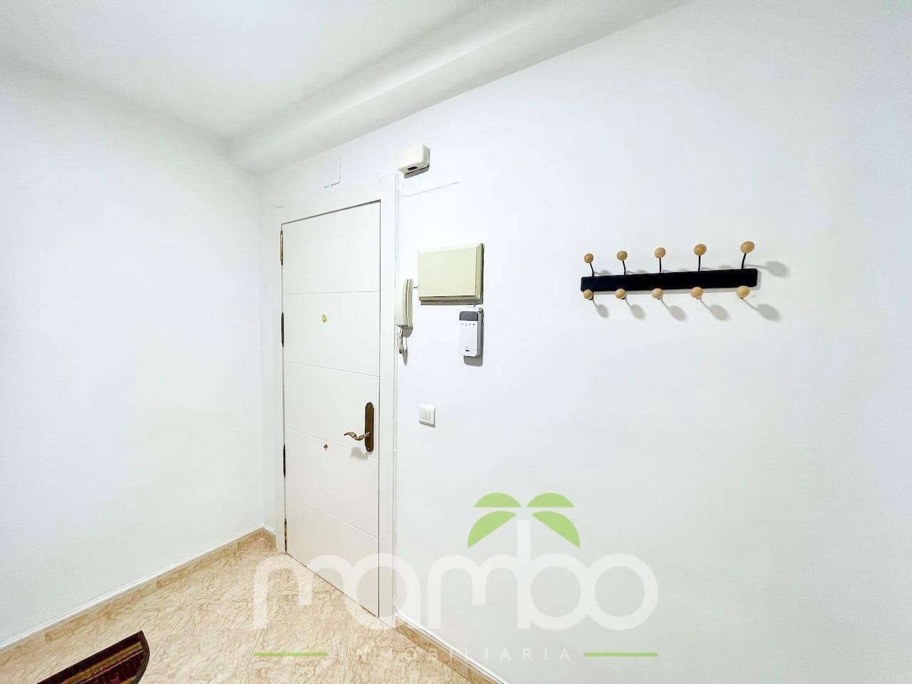 Piso de 2 habitaciones en Torre del Mar en venta con piscina - 250.000 € (Ref: 9497504)