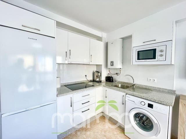 Piso de 2 habitaciones en Torre del Mar, Vélez-Málaga en venta con piscina - 250.000 € (Ref: 9497504)
