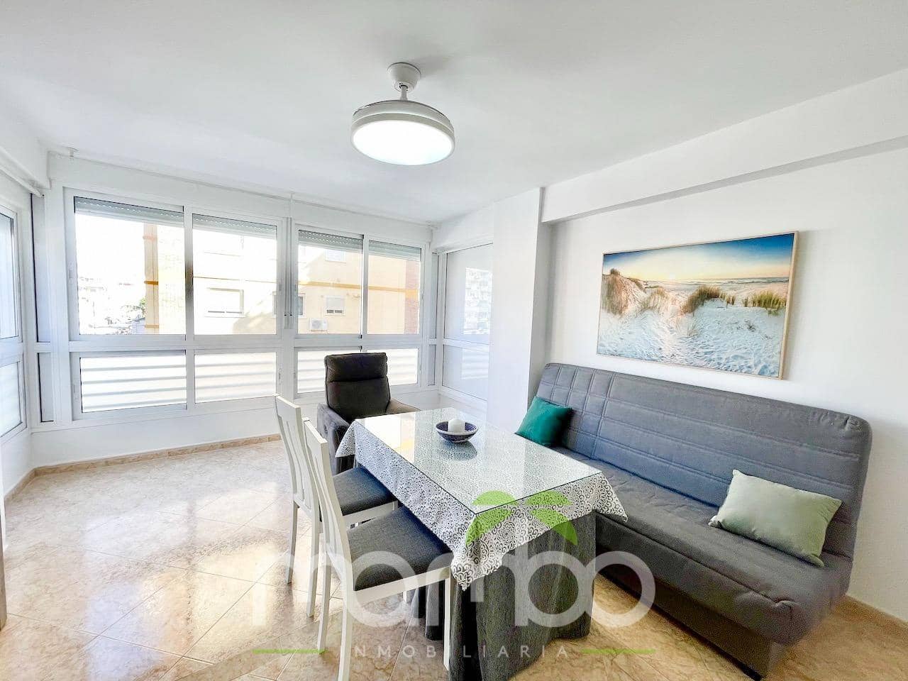 Piso de 2 habitaciones en Torre del Mar en venta con piscina - 250.000 € (Ref: 9497504)