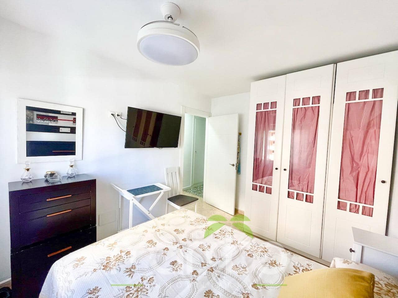 Piso de 2 habitaciones en Torre del Mar en venta con piscina - 250.000 € (Ref: 9497504)