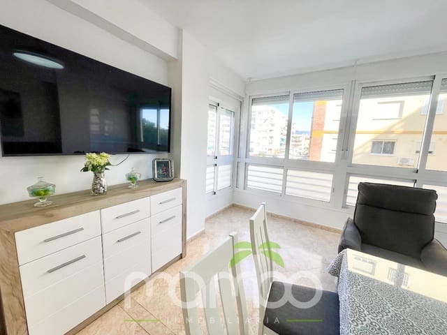 Piso de 2 habitaciones en Torre del Mar, Vélez-Málaga en venta con piscina - 250.000 € (Ref: 9497504)