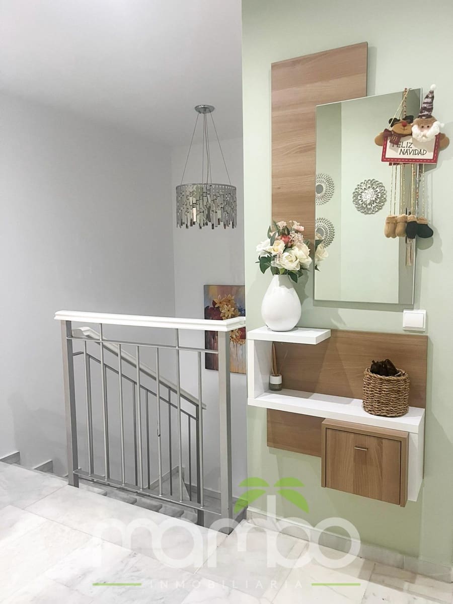 4 camera da letto Villetta Bifamiliare in vendita in Torre del Mar con piscina garage - 485.000 € (Rif: 9513493)