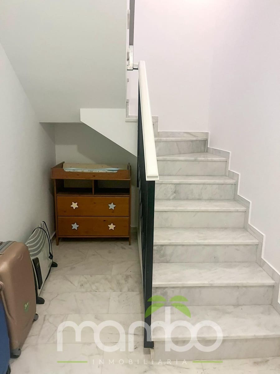 4 camera da letto Villetta Bifamiliare in vendita in Torre del Mar con piscina garage - 485.000 € (Rif: 9513493)