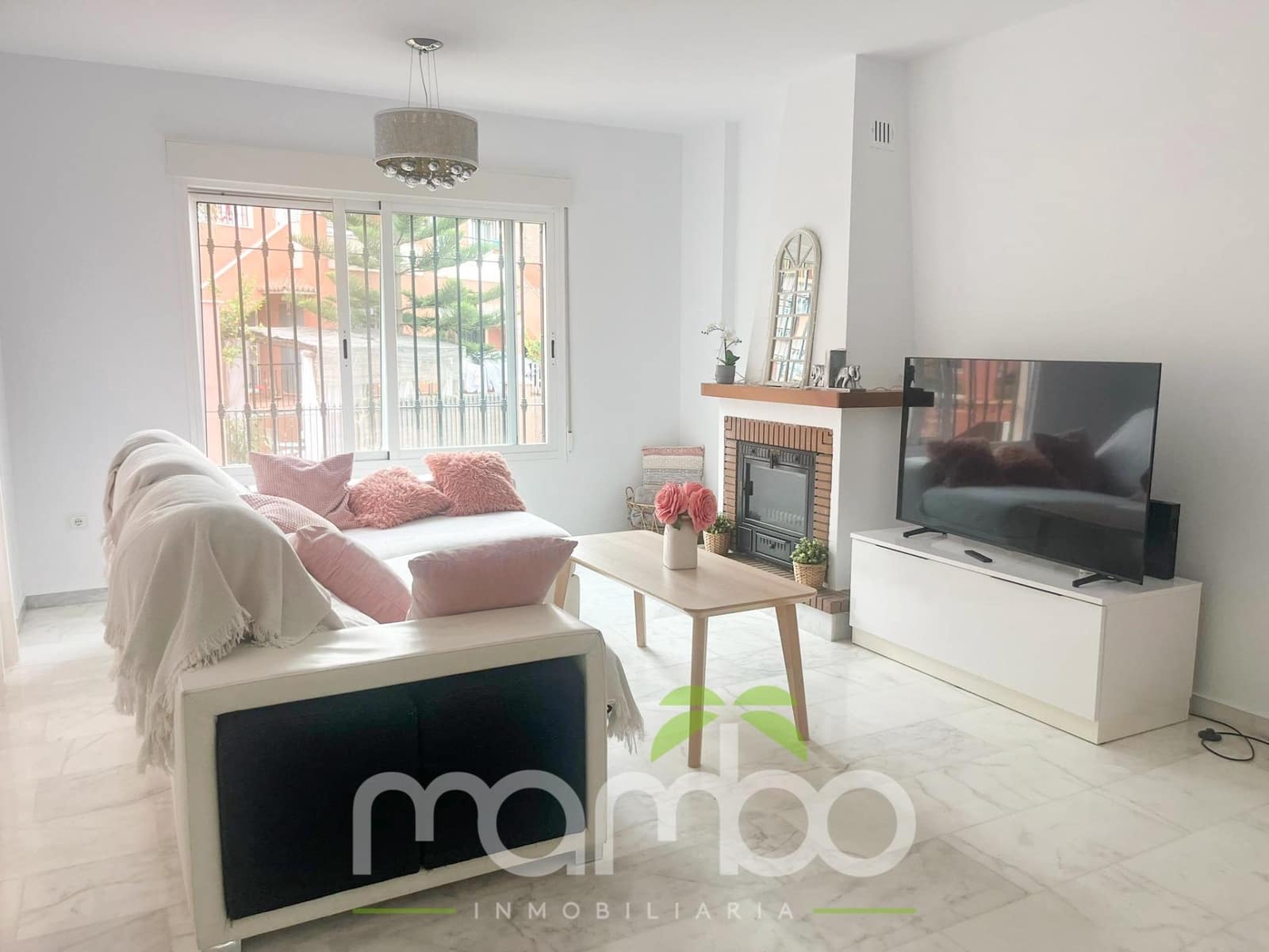 4 camera da letto Villetta Bifamiliare in vendita in Torre del Mar con piscina garage - 485.000 € (Rif: 9513493)