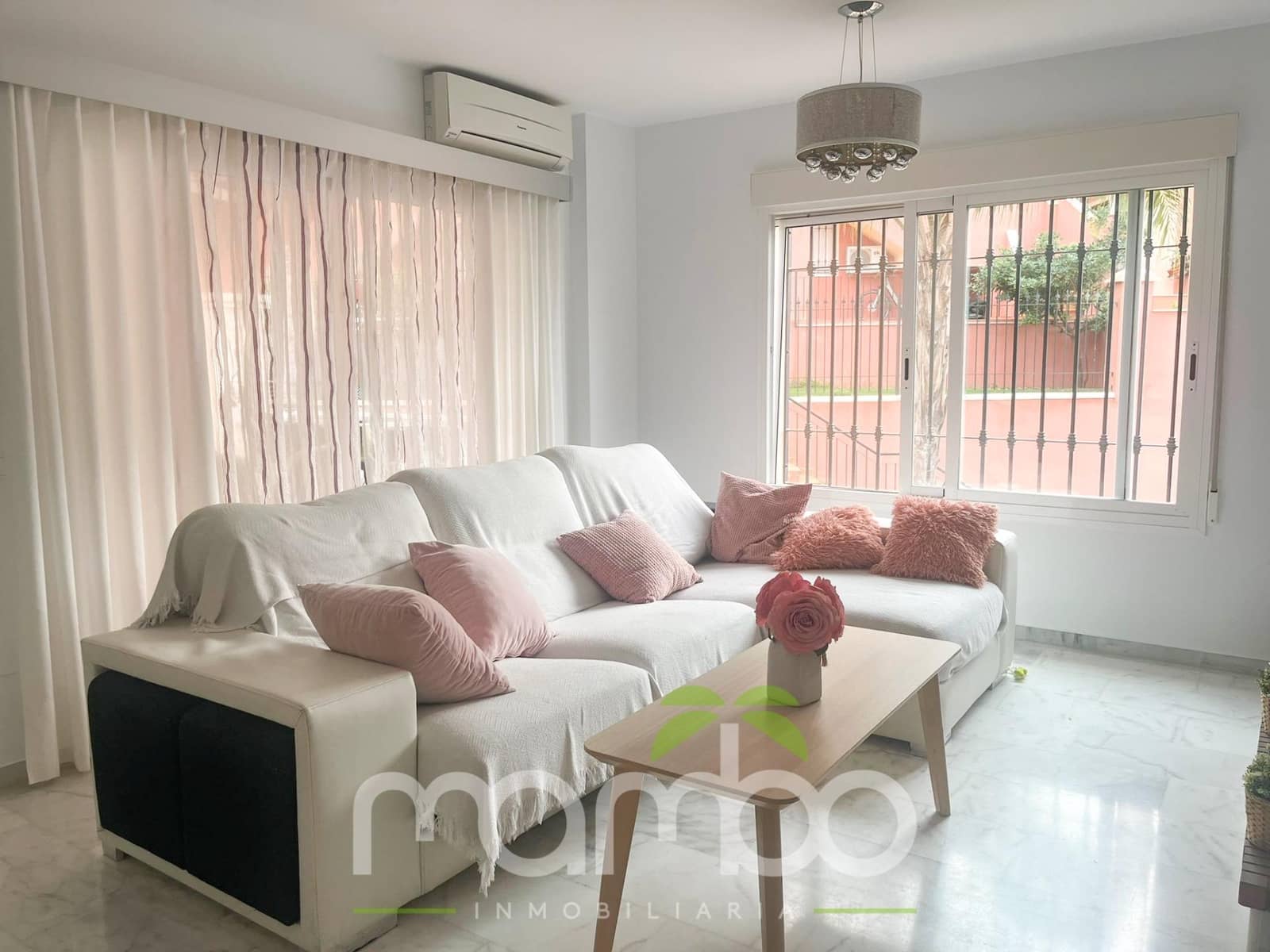 4 camera da letto Villetta Bifamiliare in vendita in Torre del Mar con piscina garage - 485.000 € (Rif: 9513493)