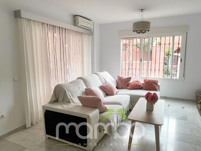 4 camera da letto Villetta Bifamiliare in vendita in Torre del Mar, Vélez-Málaga con piscina garage - 485.000 € (Rif: 9513493)
