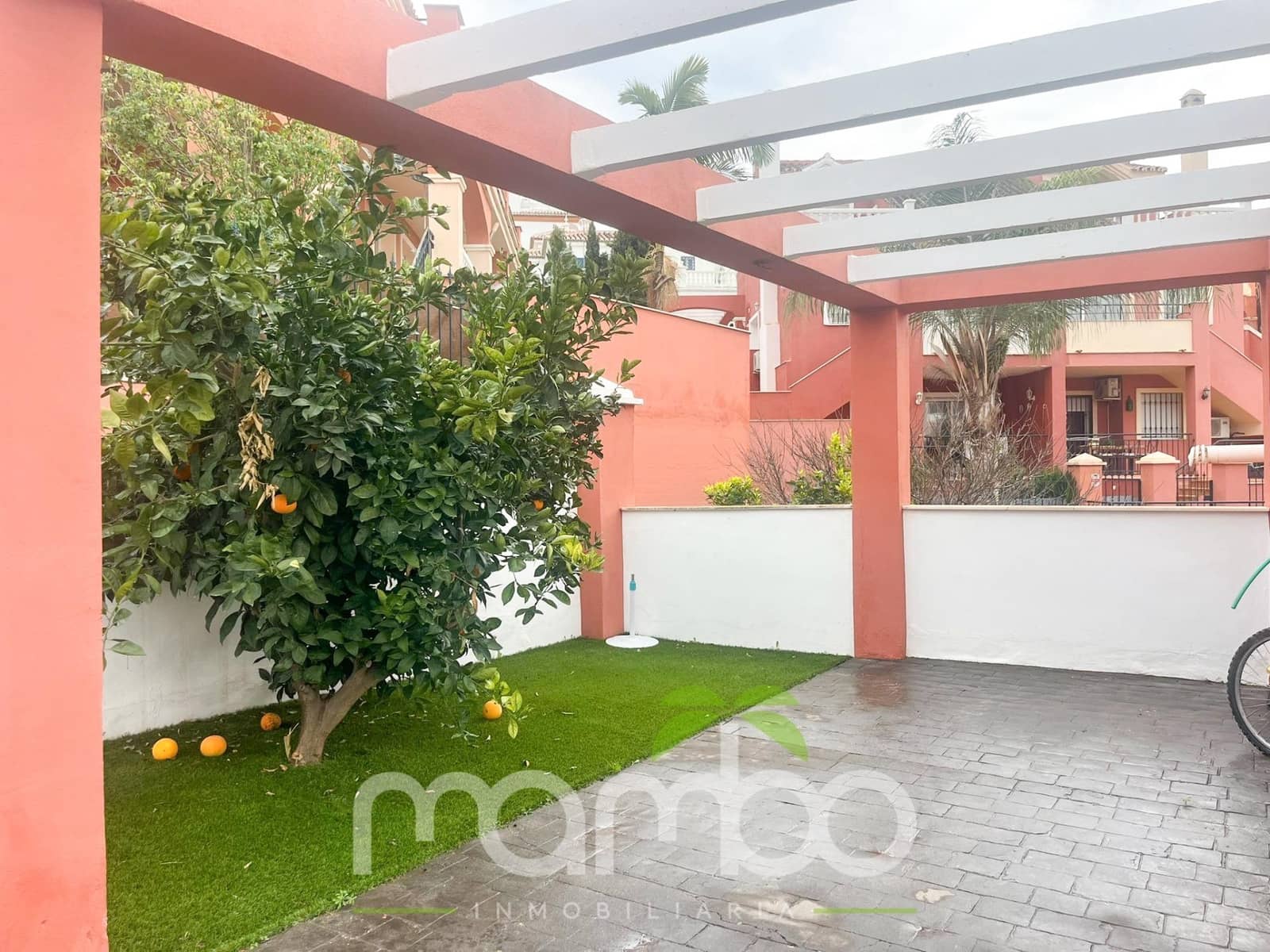 4 camera da letto Villetta Bifamiliare in vendita in Torre del Mar con piscina garage - 485.000 € (Rif: 9513493)