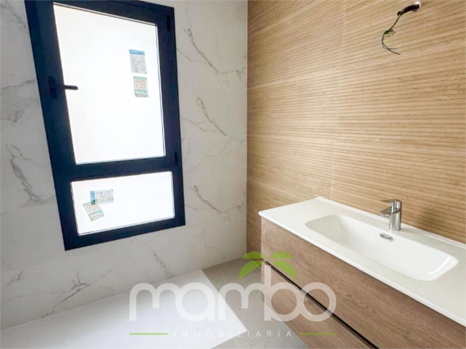 Chalet de 3 habitaciones en Torre del Mar en venta con piscina garaje - 449.000 € (Ref: 9527804)