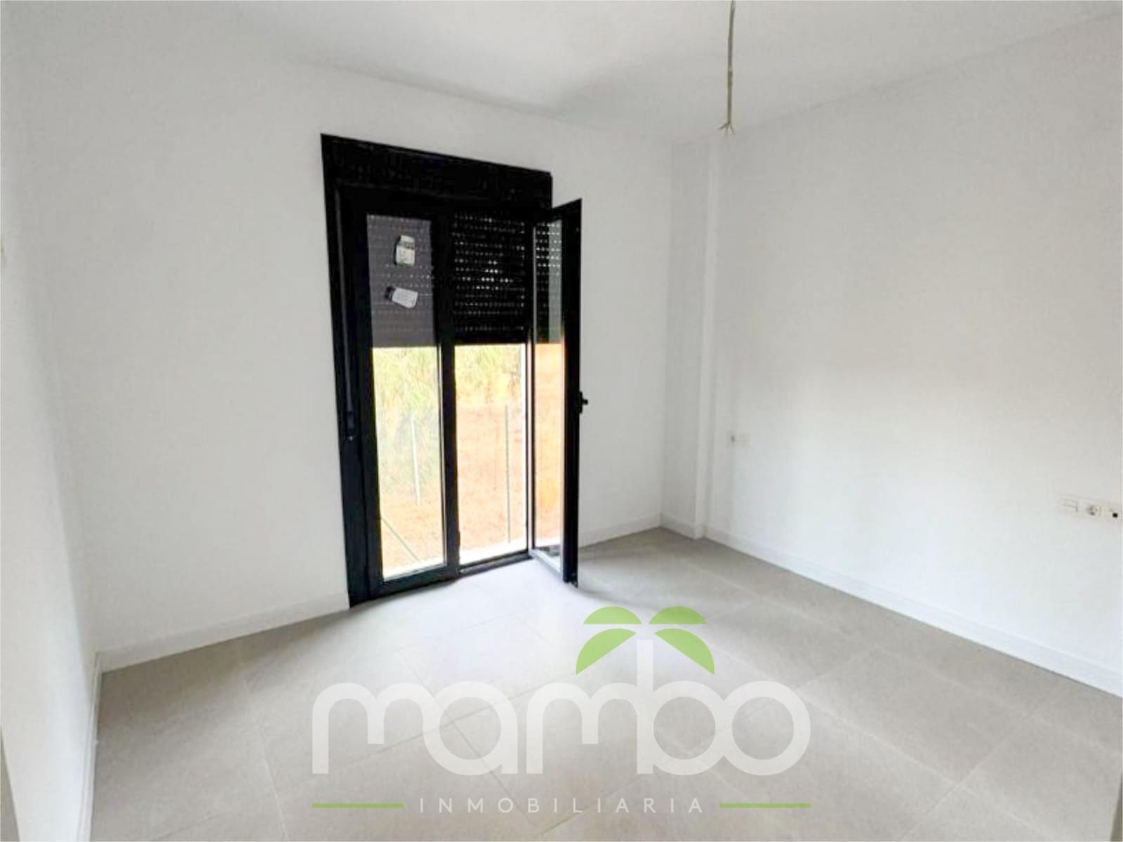 Chalet de 3 habitaciones en Torre del Mar en venta con piscina garaje - 449.000 € (Ref: 9527804)