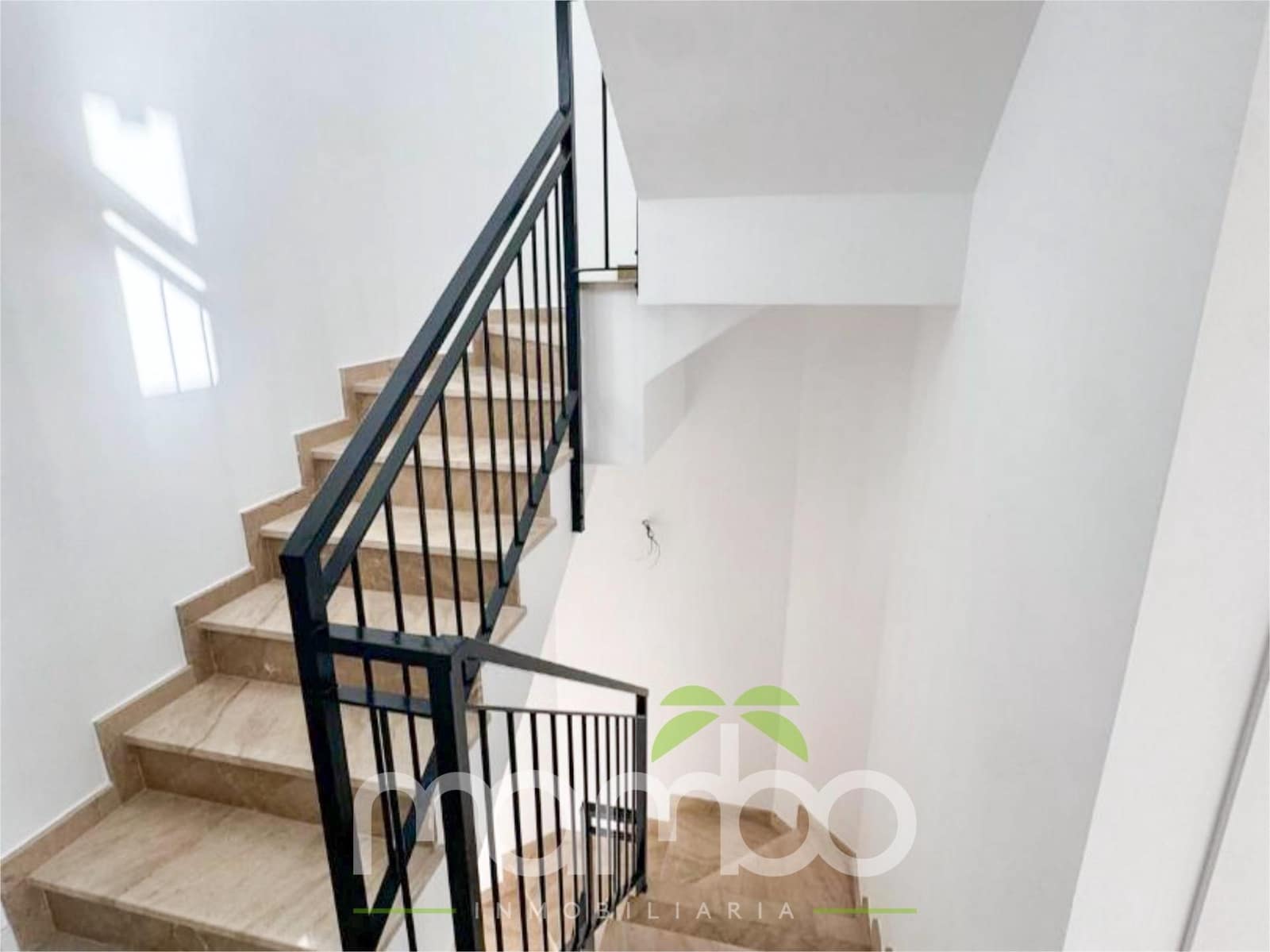 Chalet de 3 habitaciones en Torre del Mar en venta con piscina garaje - 449.000 € (Ref: 9527804)