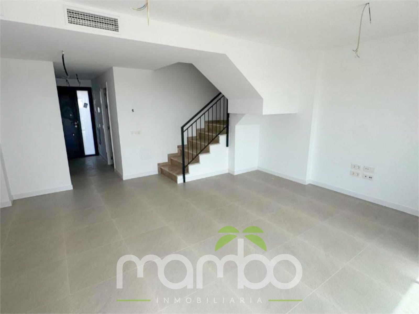 Chalet de 3 habitaciones en Torre del Mar en venta con piscina garaje - 449.000 € (Ref: 9527804)