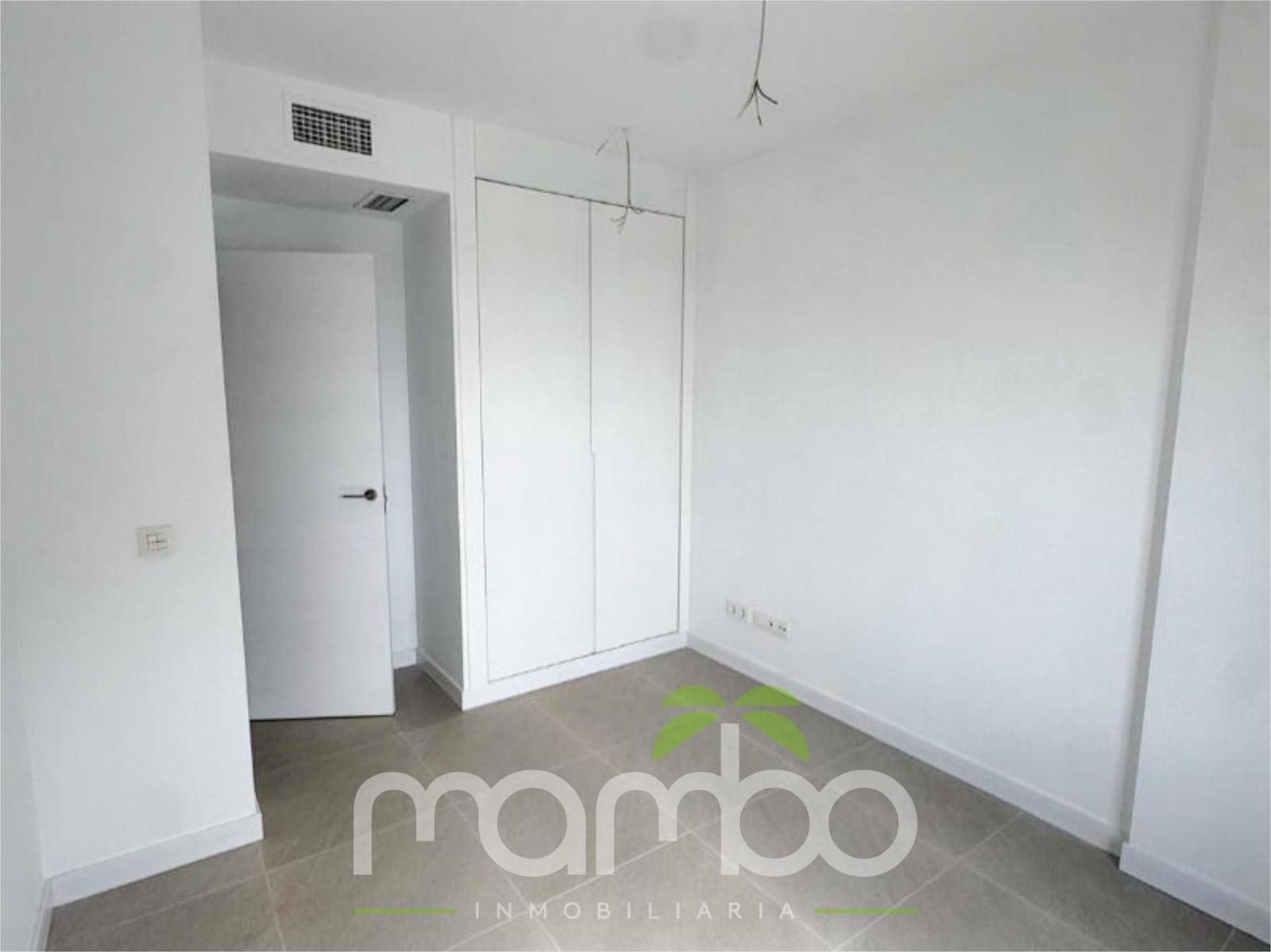 Chalet de 3 habitaciones en Torre del Mar en venta con piscina garaje - 449.000 € (Ref: 9527804)