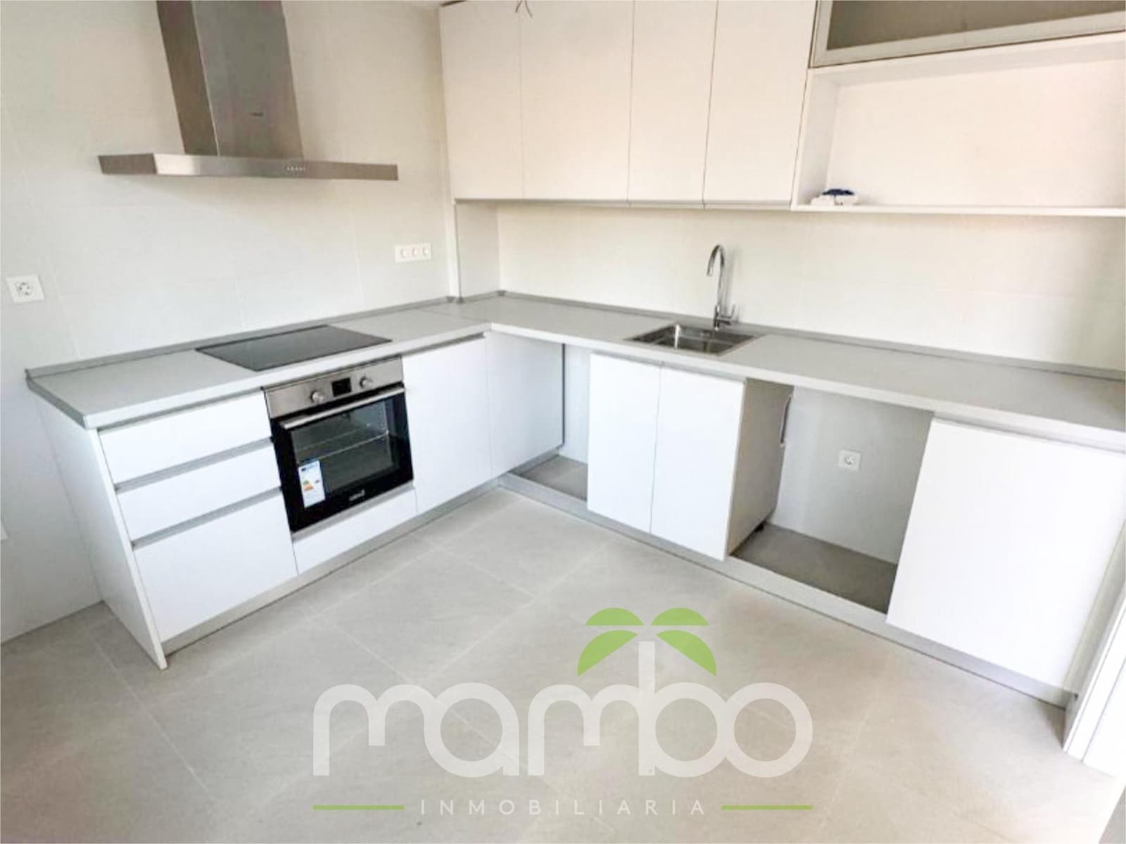 Chalet de 3 habitaciones en Torre del Mar en venta con piscina garaje - 449.000 € (Ref: 9527804)