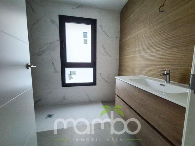 3 quarto Moradia para venda em Torre del Mar, Vélez-Málaga com piscina garagem - 449 000 € (Ref: 9527804)
