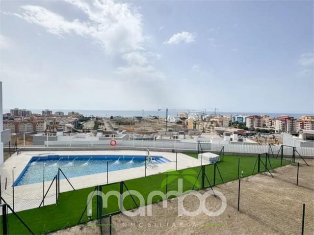 3 quarto Moradia para venda em Torre del Mar, Vélez-Málaga com piscina garagem - 449 000 € (Ref: 9527804)