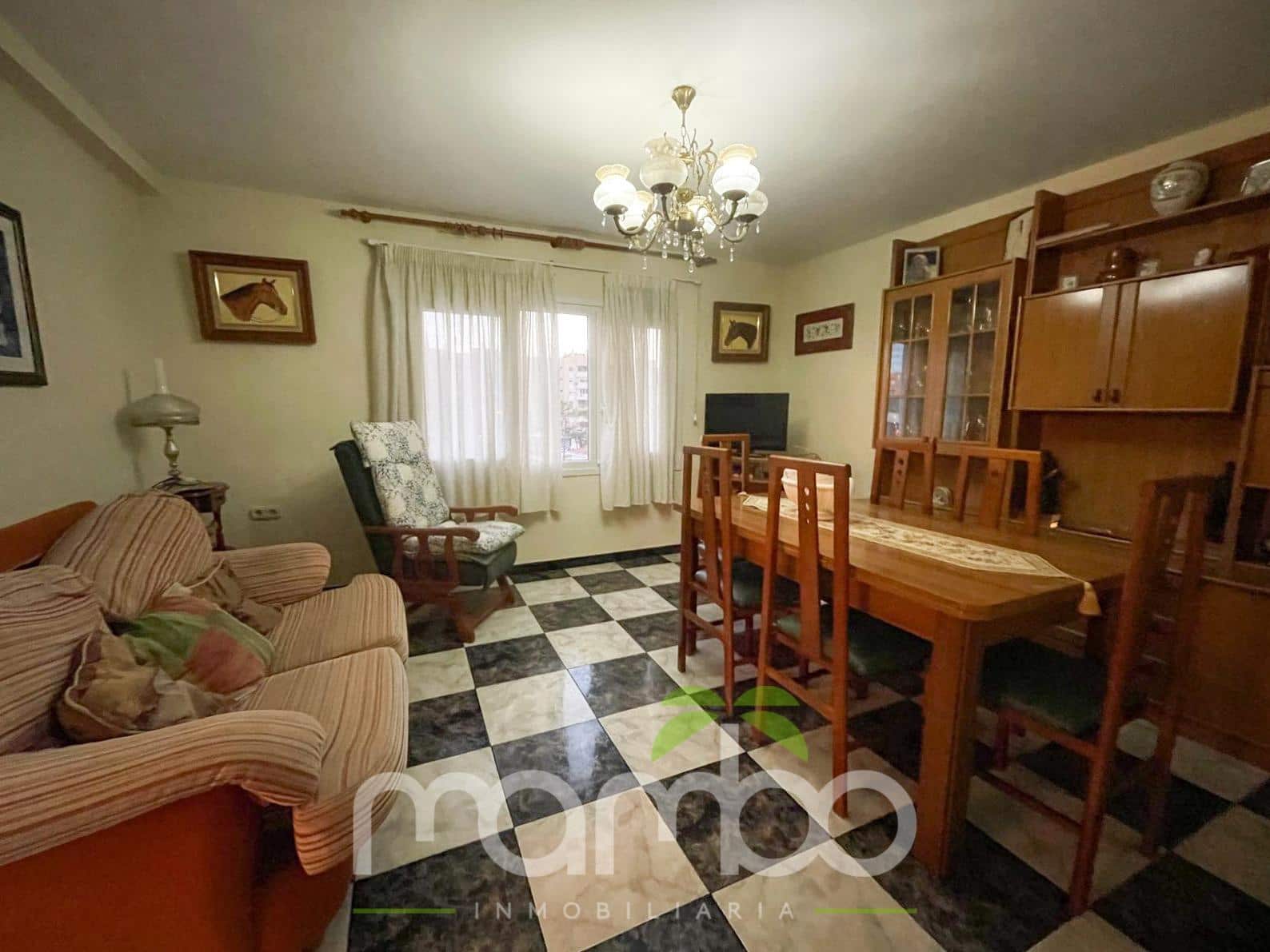 6 makuuhuone Asunto myytävänä paikassa Velez-Malaga - 360 000 € (Ref: 9555974)