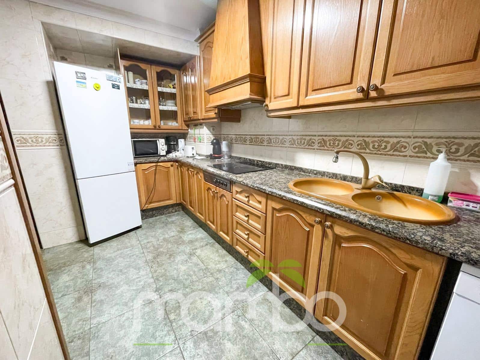 6 makuuhuone Asunto myytävänä paikassa Velez-Malaga - 360 000 € (Ref: 9555974)