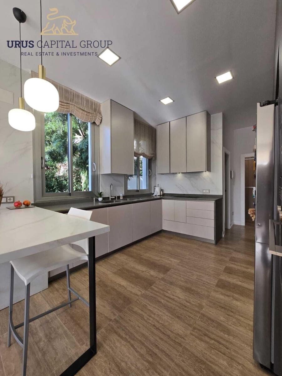 5 camera da letto Villa in vendita in Cordova citta con piscina garage - 1.200.000 € (Rif: 9491769)