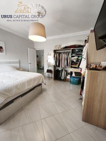 Piso de 3 habitaciones en Montellano en venta - 150.000 € (Ref: 9491772)